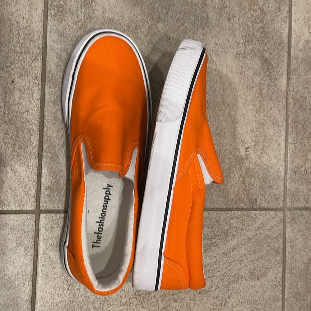 Orange sneakers - Picture 5 of 5